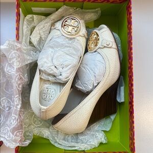 Tory Burch White “Leticia”• Wedges-with Gold Logo Accents women’s size 6.5”